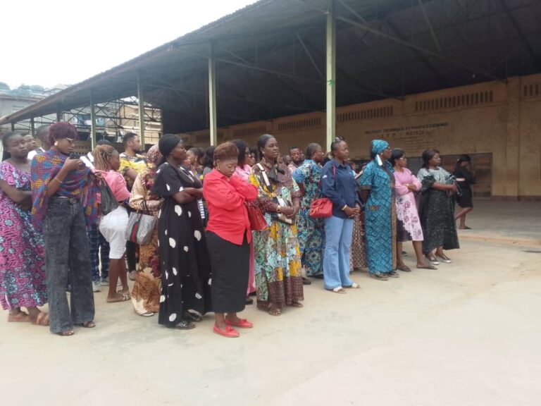 Kongo central : plus de 120 femmes et filles participent aux épreuves certificatives de fin de formation professionnelle