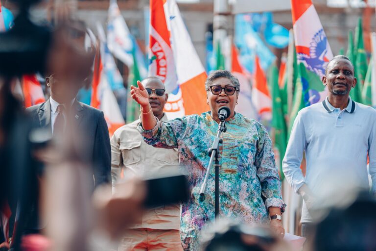 Tanganyina : En séjour à Kalemie, Judith Suminwa annonce les travaux de réhabilitation des ports de Kalemie et de Moba, et du boulevard Lumumba