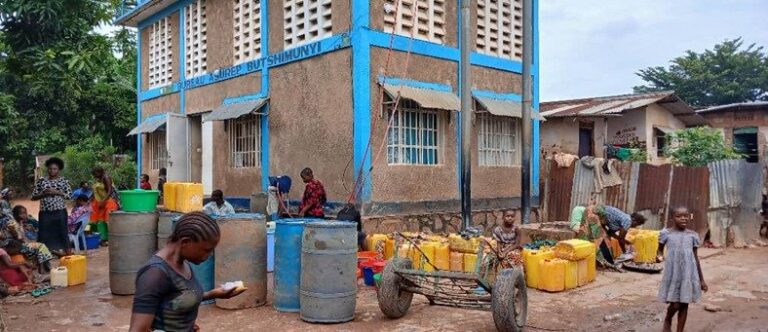 Mbuji-Mayi : l’eau potable de nouveau disponible après deux mois dans la commune de Kanshi