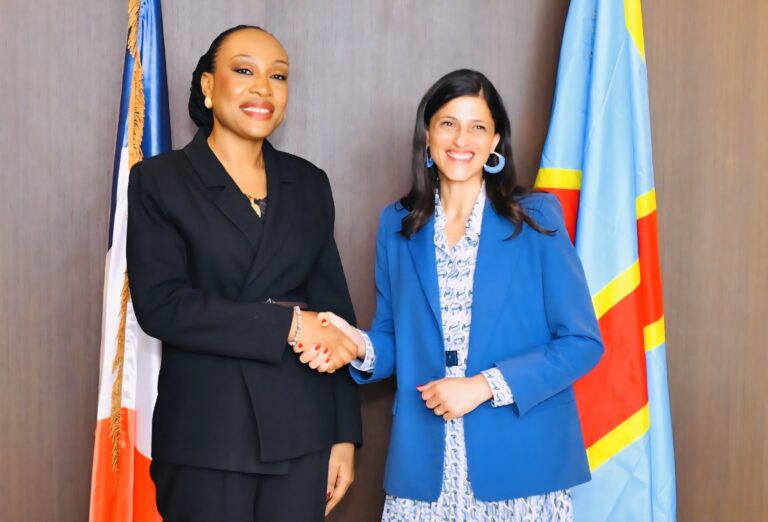 RDC–France : la Vice-ministre des finances et son homologue de la Francophonie signent le deuxième protocole stratégique