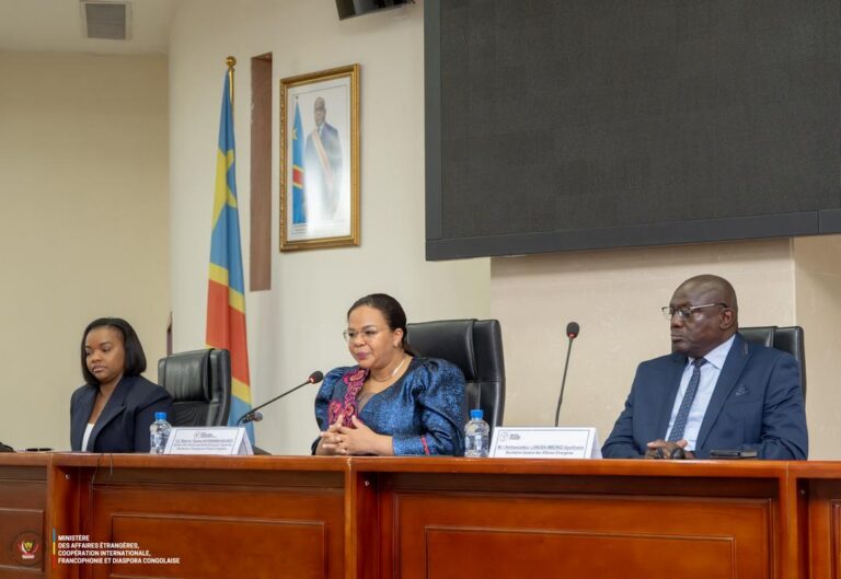 RDC : la ministre Thérèse Kayikwamba mobilise le corps diplomatique autour de la paix et de l’urgence humanitaire à l’Est