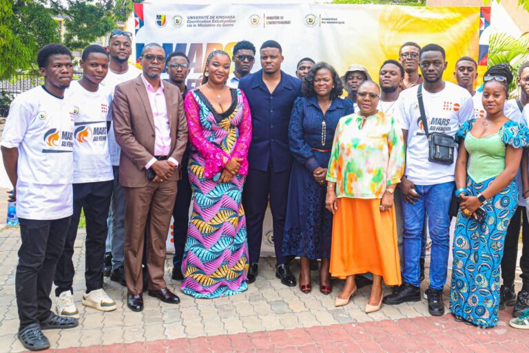 Clôture du mois de la femme à l’Université de Kinshasa : les étudiants sensibilisés aux violences et au leadership féminin