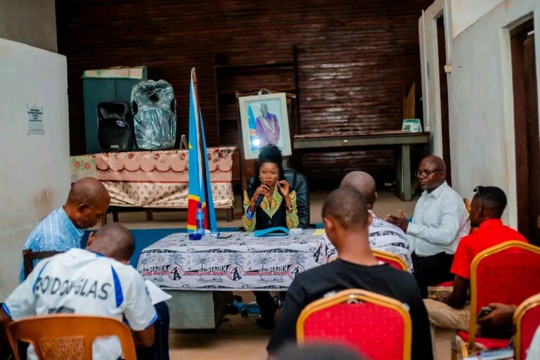 Kisangani : la bourgmestre de commune de la Tshopo sensibilise différents services sur la culture fiscale
